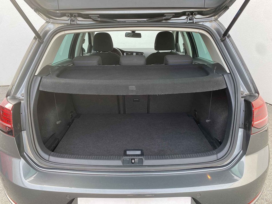 Volkswagen Golf 1.5 TSi Join