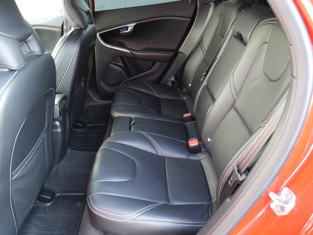 Volvo V40 2.0 i 