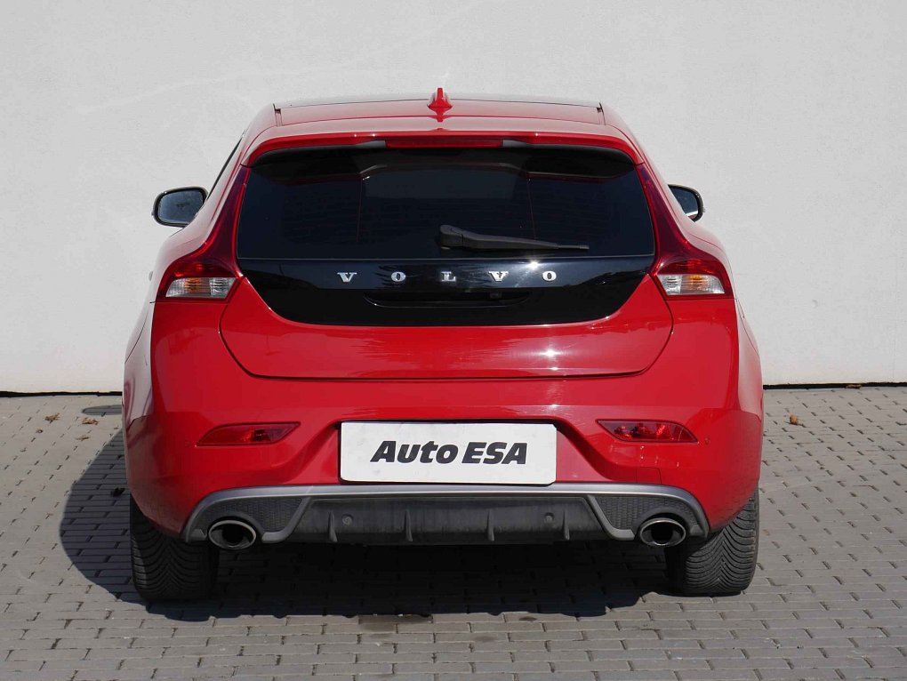 Volvo V40 2.0 i 