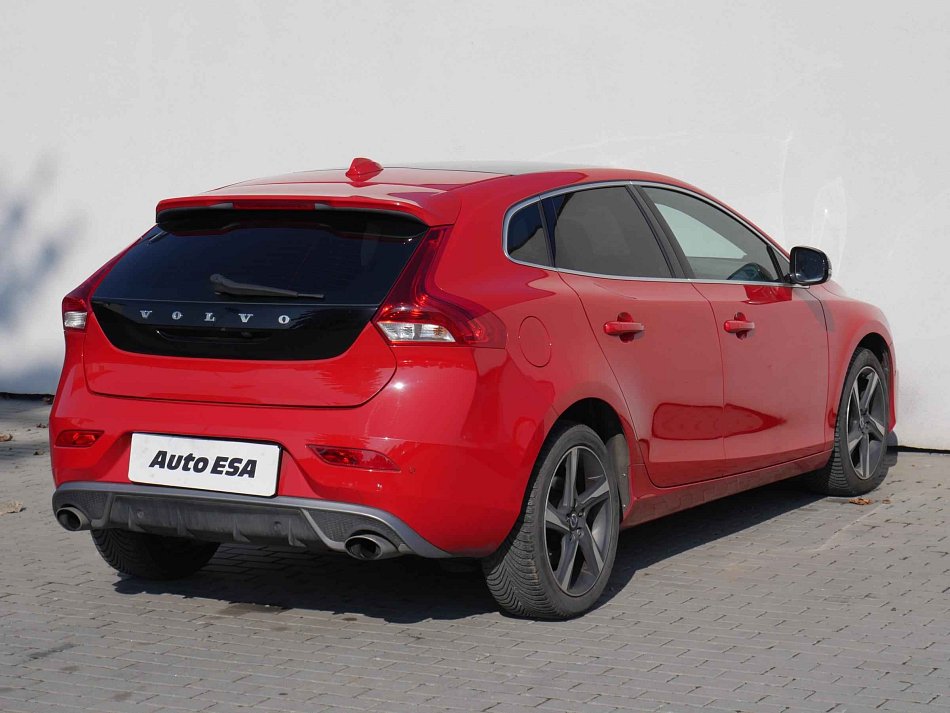 Volvo V40 2.0 i 