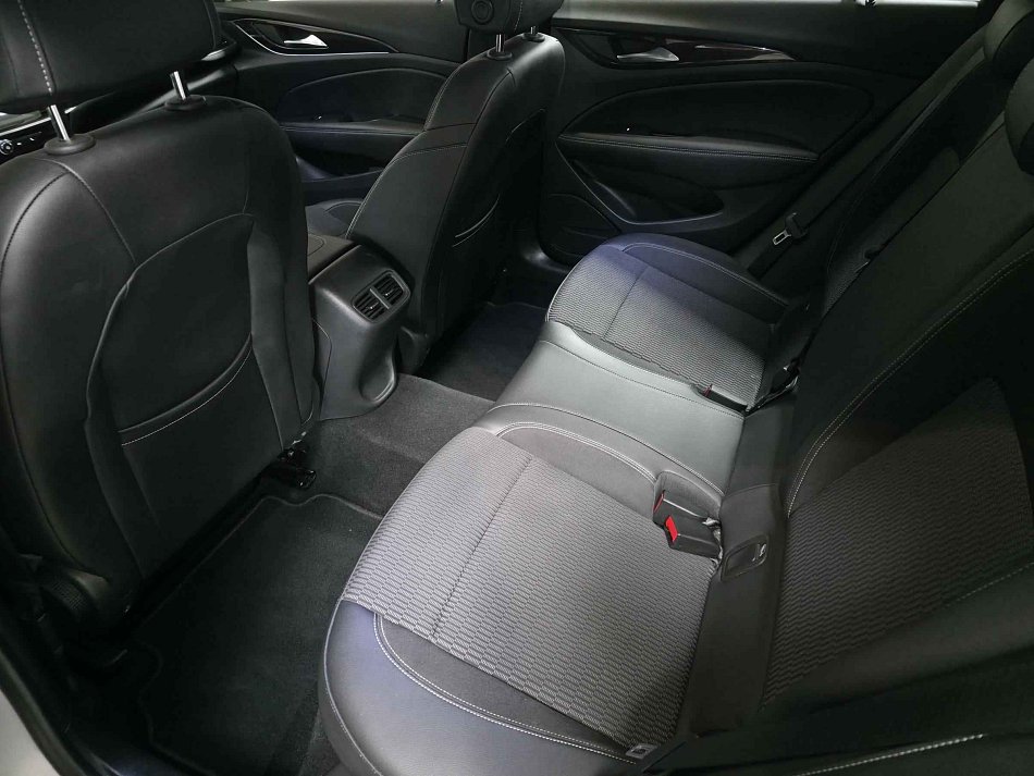 Opel Insignia 2.0 CDTi 