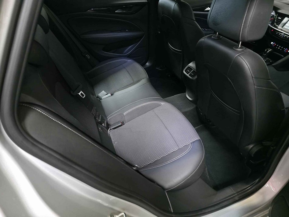 Opel Insignia 2.0 CDTi 