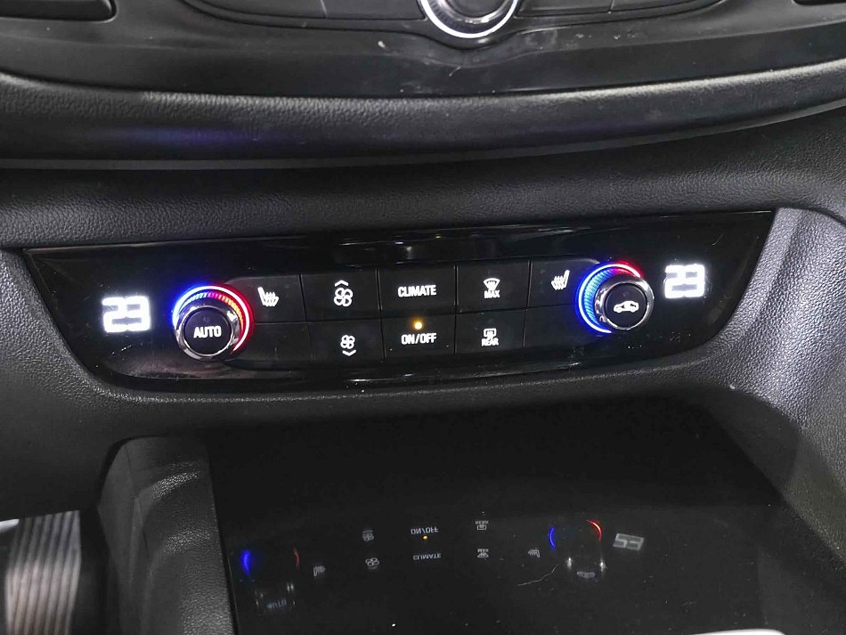 Opel Insignia 2.0 CDTi 
