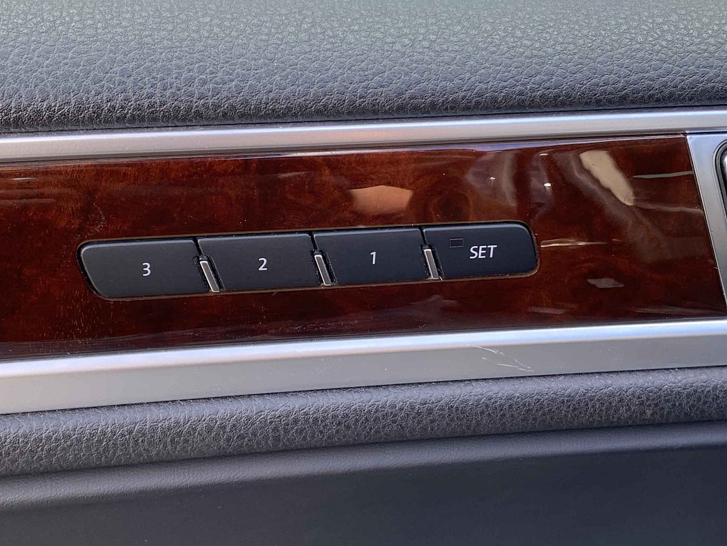 Volkswagen Touareg 3.0 TDi V6  4x4