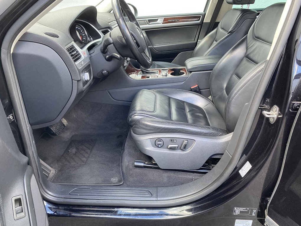 Volkswagen Touareg 3.0 TDi V6  4x4