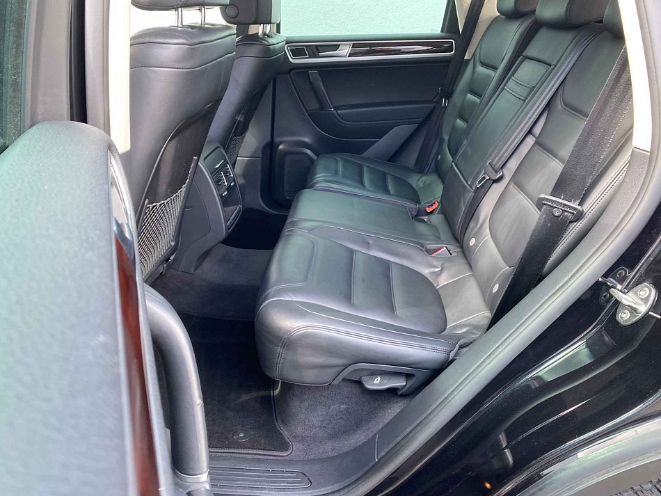 Volkswagen Touareg 3.0 TDi V6  4x4