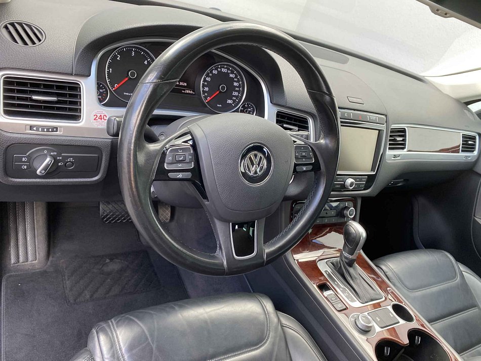 Volkswagen Touareg 3.0 TDi V6  4x4