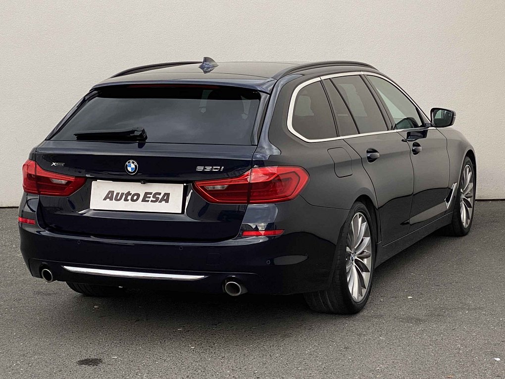 BMW Řada 5 2.0 LuxuryLine 530i xDrive