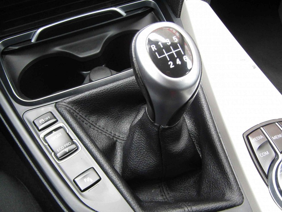 BMW Řada 3 2.0 D  318d