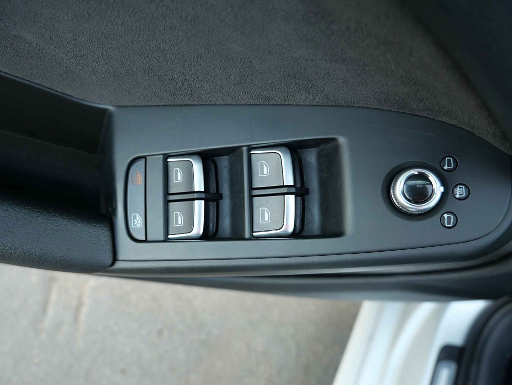 Audi A4 2.0TDi  quattro