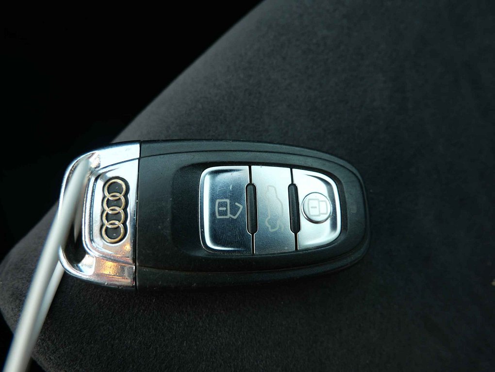 Audi A4 2.0TDi  quattro