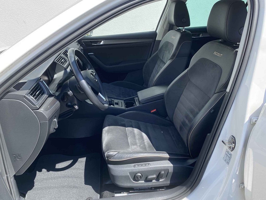 Škoda Superb III 2.0 TDi Scout 4x4