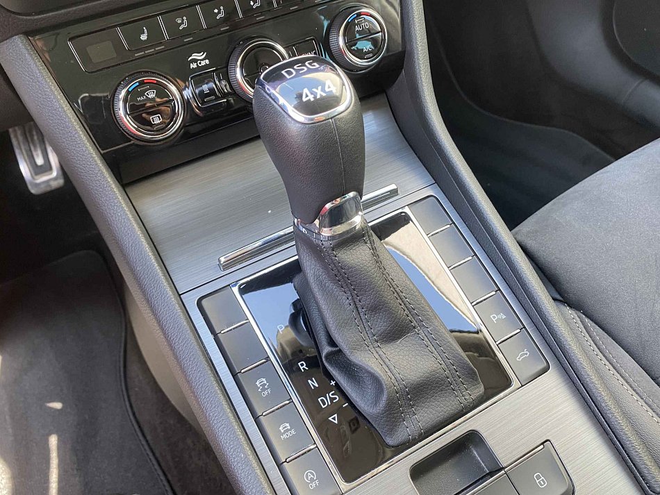 Škoda Superb III 2.0 TDi Scout 4x4