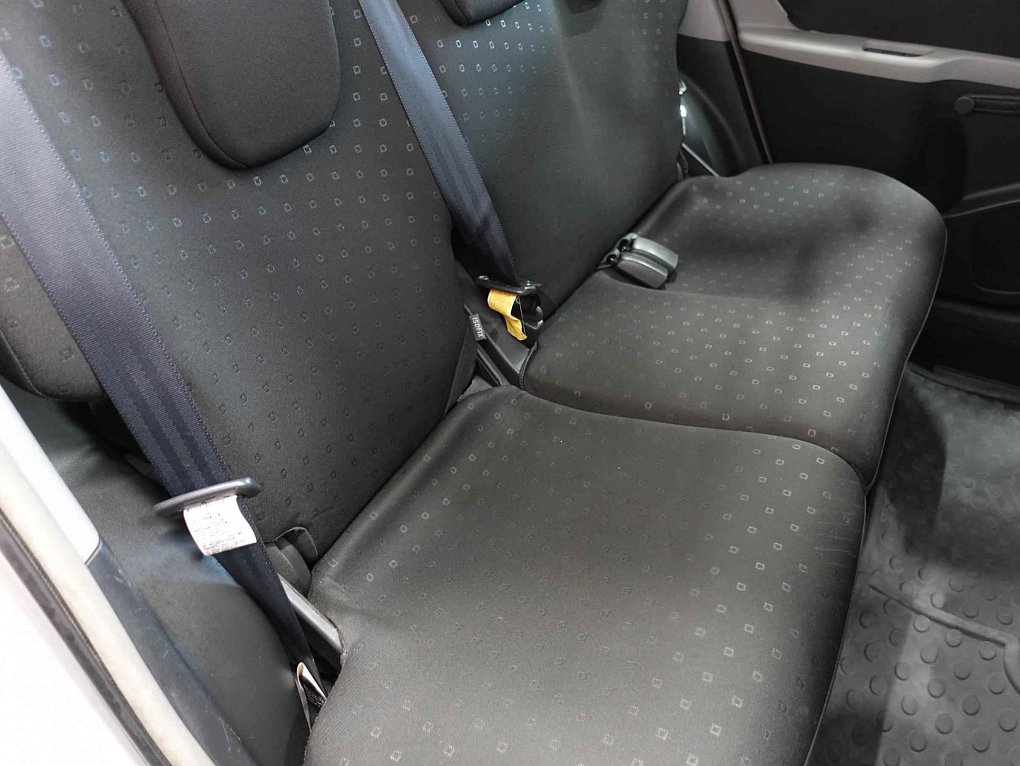 Toyota Yaris 1.1VVT-i 