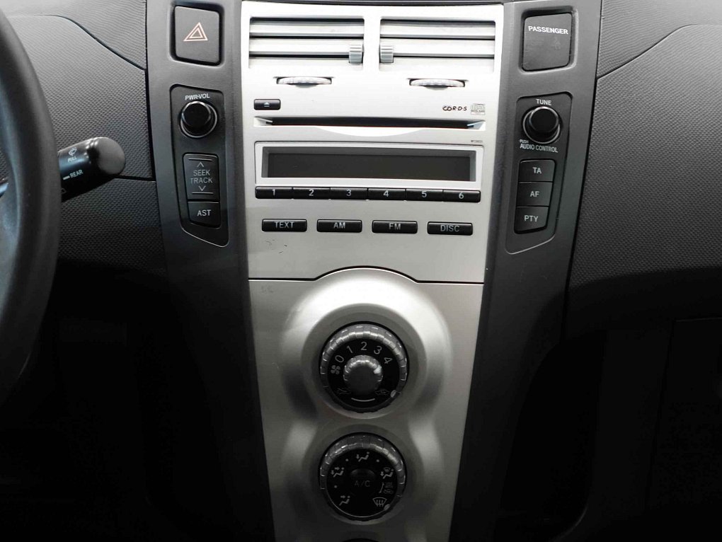 Toyota Yaris 1.1VVT-i 
