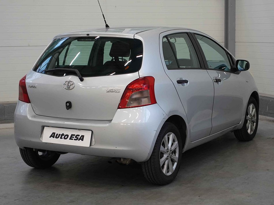 Toyota Yaris 1.1VVT-i 