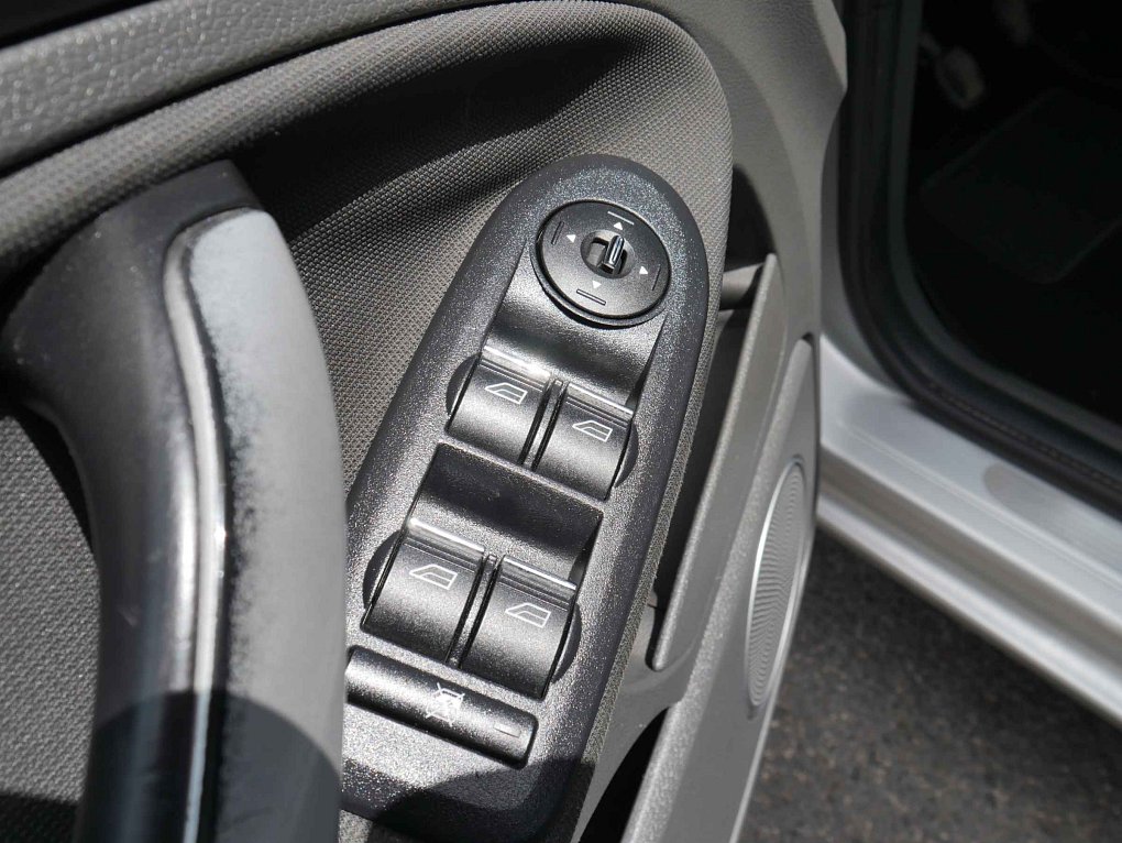 Ford C-MAX 2.0 i 