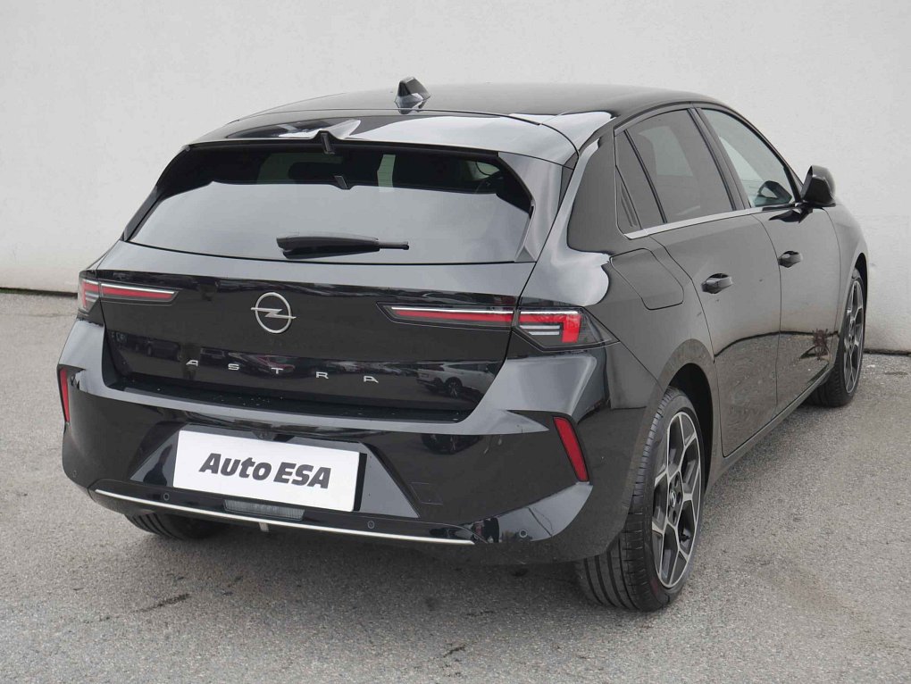 Opel Astra 1.2PT Elegance