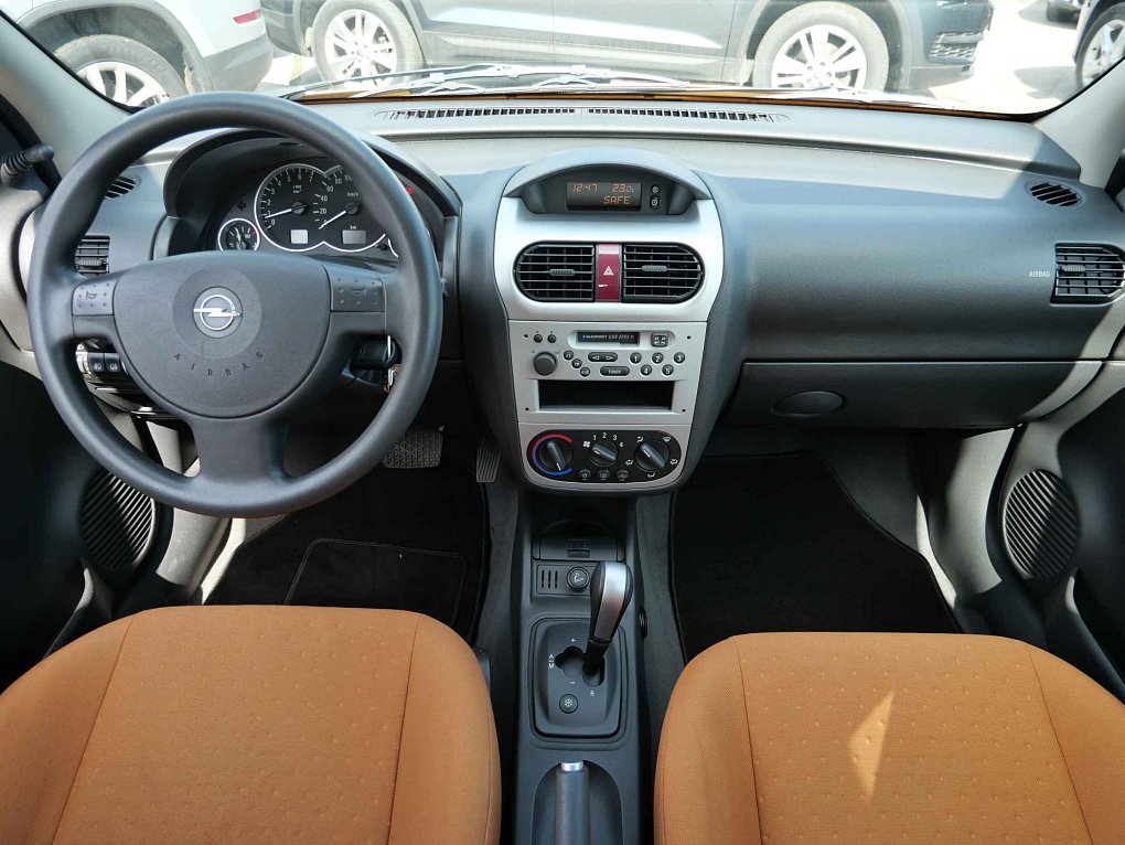 Opel Corsa 1.2 i 16V Enjoy