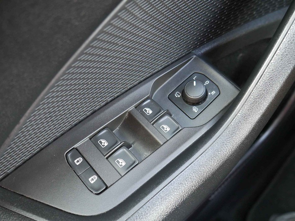 Škoda Octavia IV 1.5 TSi Scout