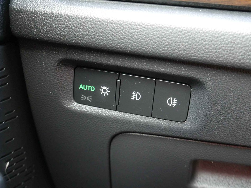 Škoda Octavia IV 1.5 TSi Scout