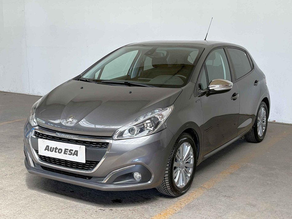 Peugeot 208 1.2 PT 