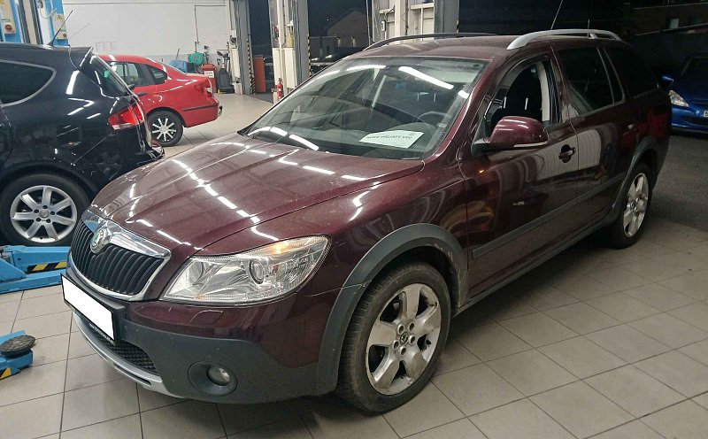 Škoda Octavia II 2.0 TDI Scout 4x4