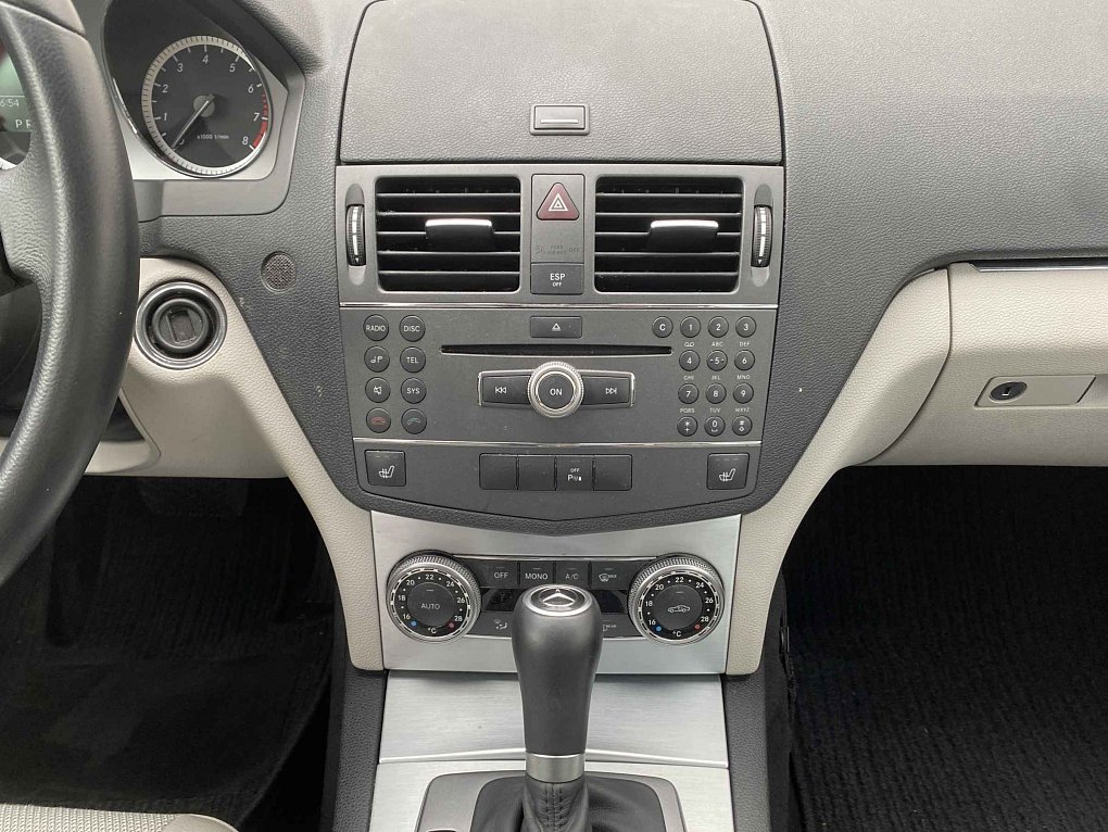 Mercedes-Benz Třída C 1.6 K Avantgarde C180