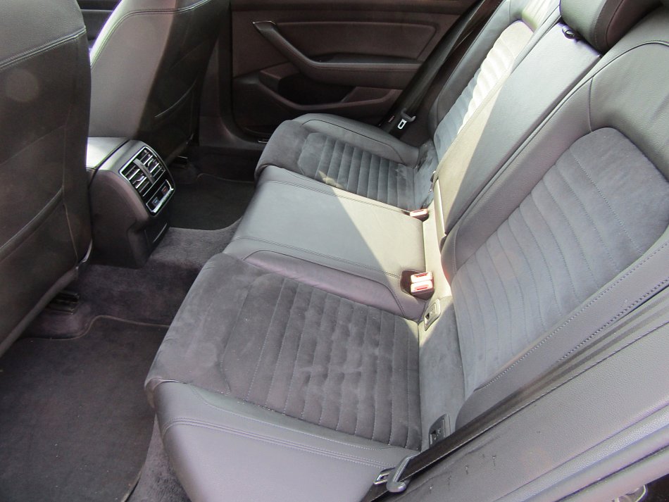 Volkswagen Passat 2.0 TDi 