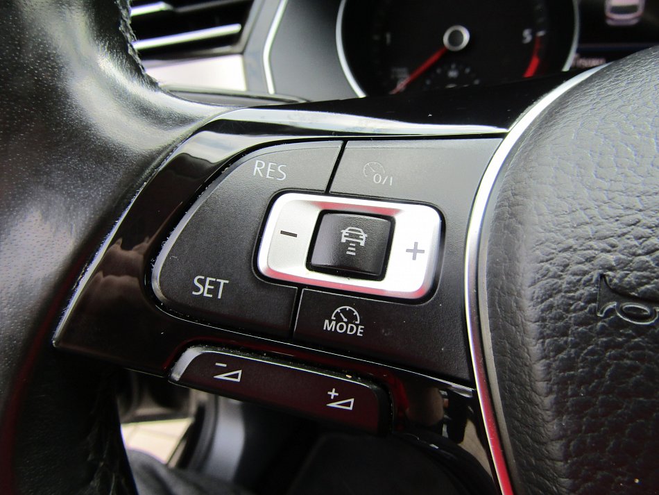 Volkswagen Passat 2.0 TDi 