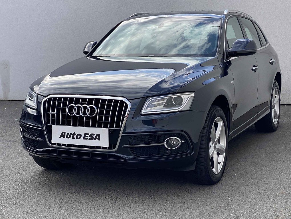 Audi Q5 2.0TDi S-line quattro