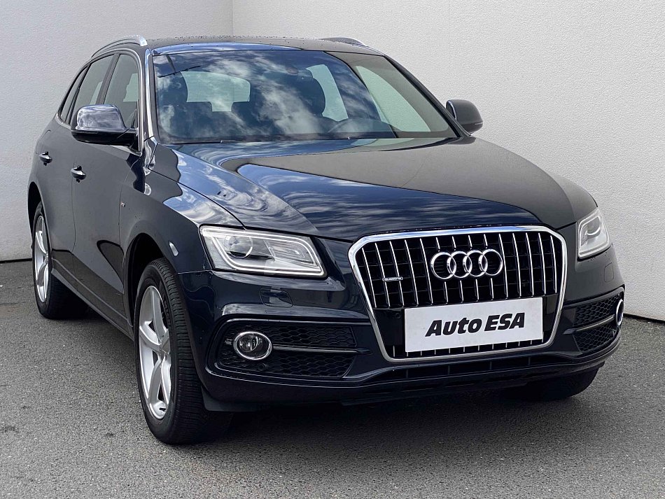 Audi Q5 2.0TDi S-line quattro
