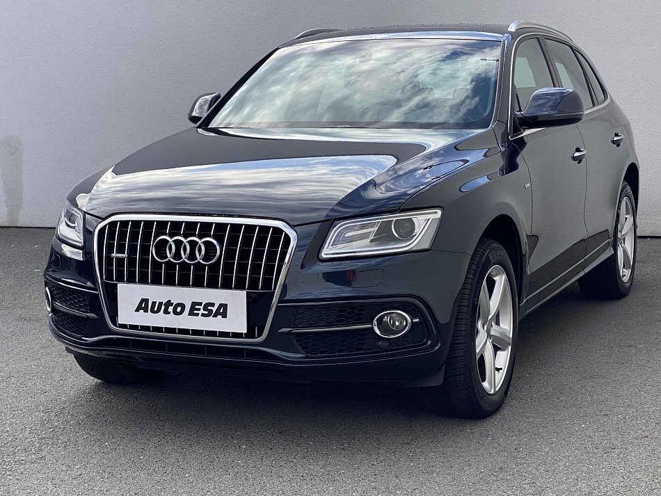 Audi Q5 2.0TDi S-line quattro