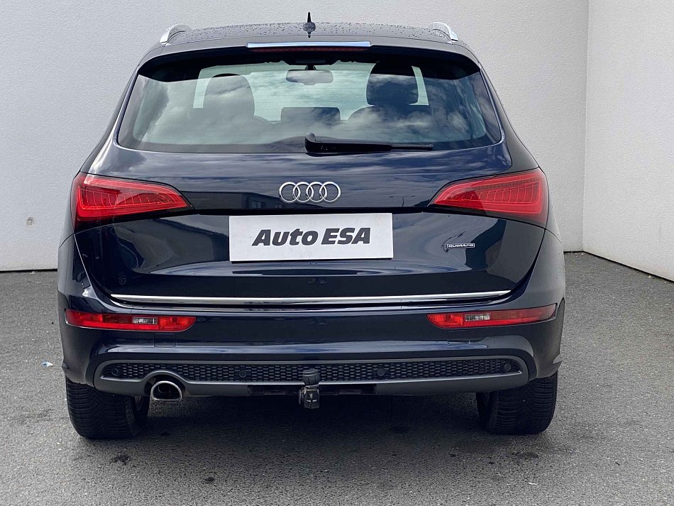 Audi Q5 2.0TDi S-line quattro