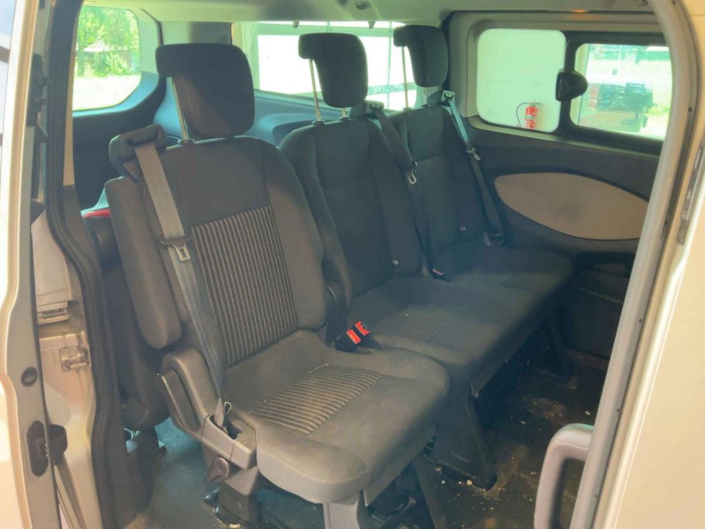 Ford Tourneo Custom 2.2TDCi Trend L2 9míst