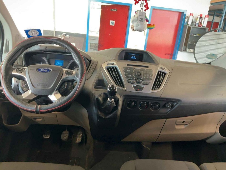 Ford Tourneo Custom 2.2TDCi Trend L2 9míst