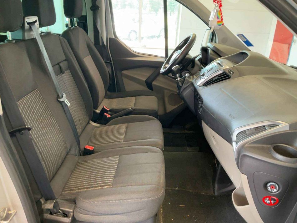 Ford Tourneo Custom 2.2TDCi Trend L2 9míst