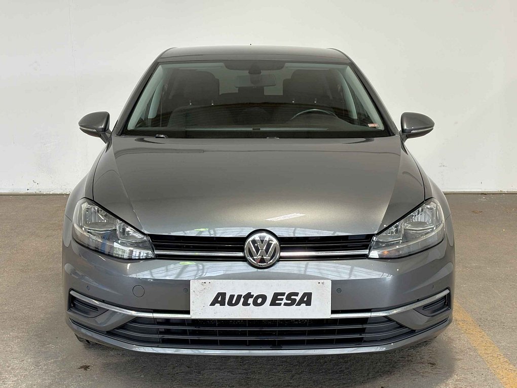 Volkswagen Golf 1.0TSi 