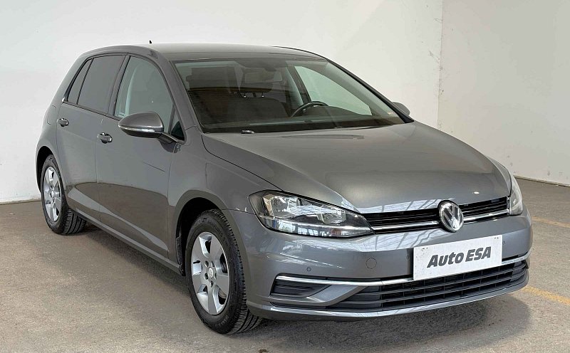 Volkswagen Golf 1.0TSi 