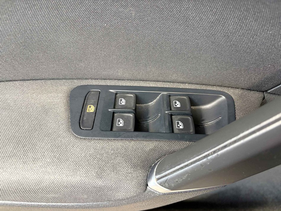 Volkswagen Golf 1.0TSi 