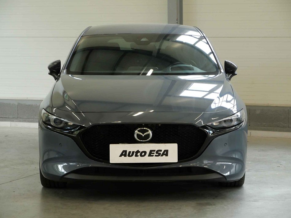 Mazda 3 2.0i  Takumi