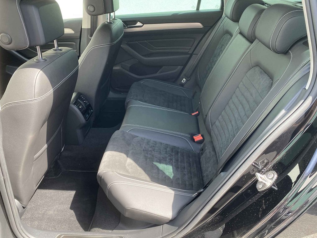 Volkswagen Passat 2.0 TDi Elegance
