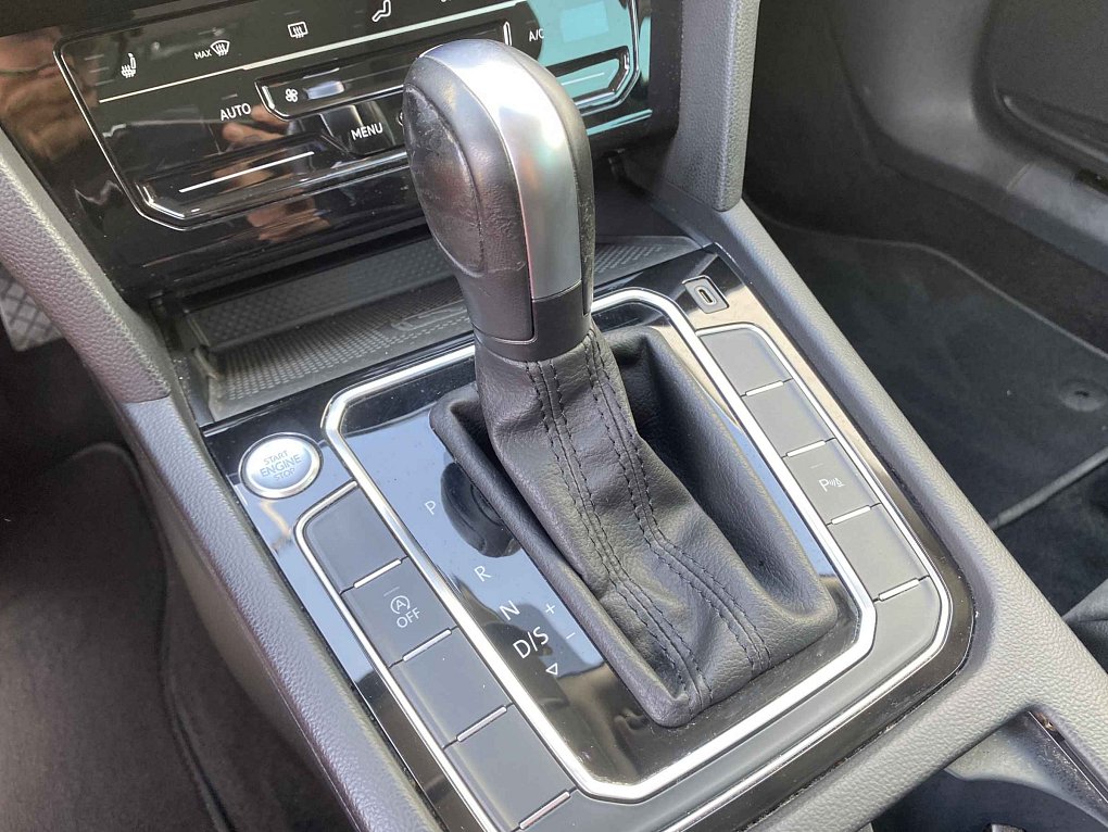 Volkswagen Passat 2.0 TDi Elegance