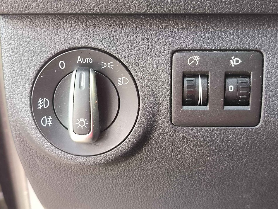 Volkswagen Caddy 2.0TDi Comfortline MAXi 7míst