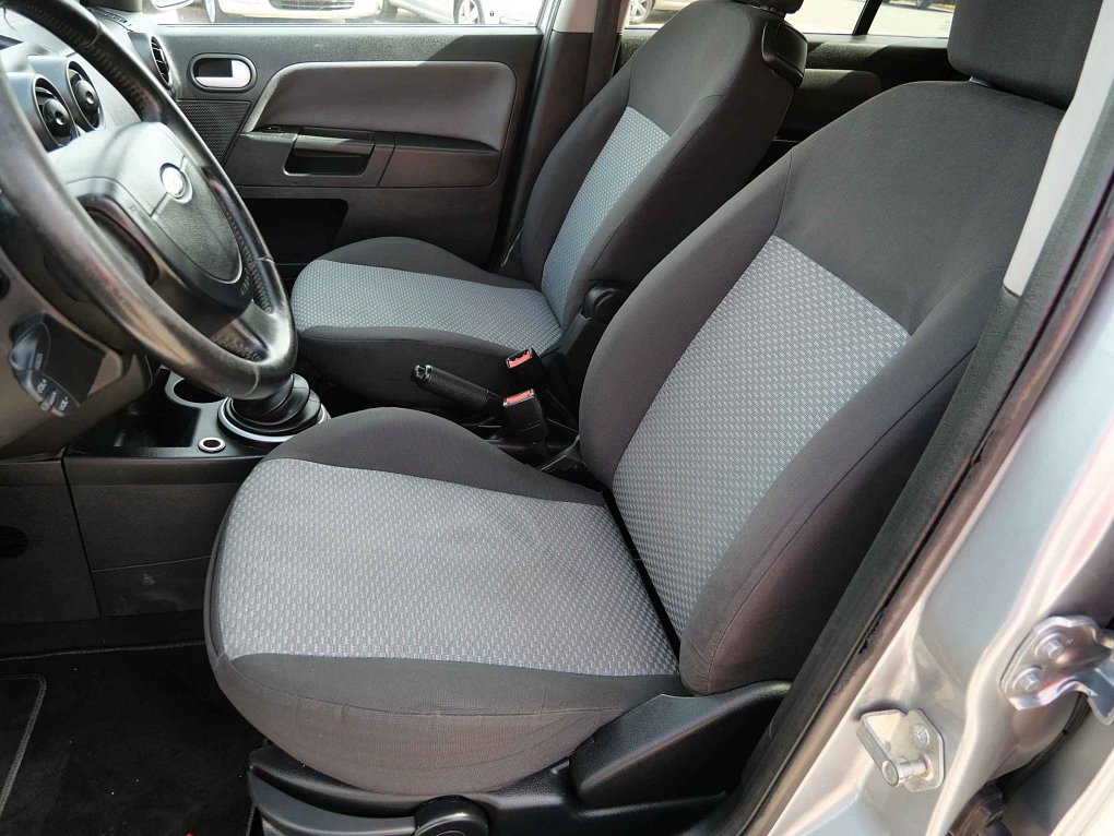 Ford Fusion 1.6i 