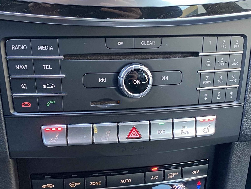 Mercedes-Benz Třída E 3.0 CDi Avantgarde E350 4M