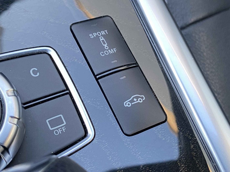 Mercedes-Benz Třída E 3.0 CDi Avantgarde E350 4M
