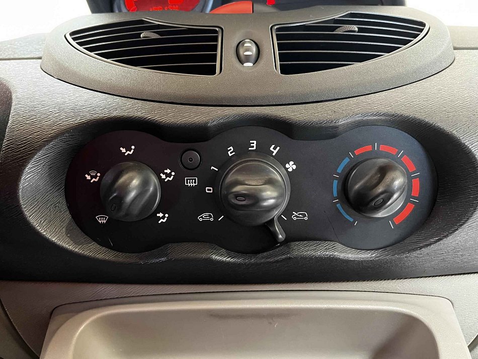 Renault Twingo 1.2i 