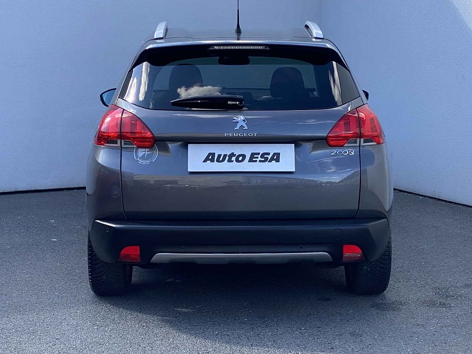 Peugeot 2008 1.2PT Crossway