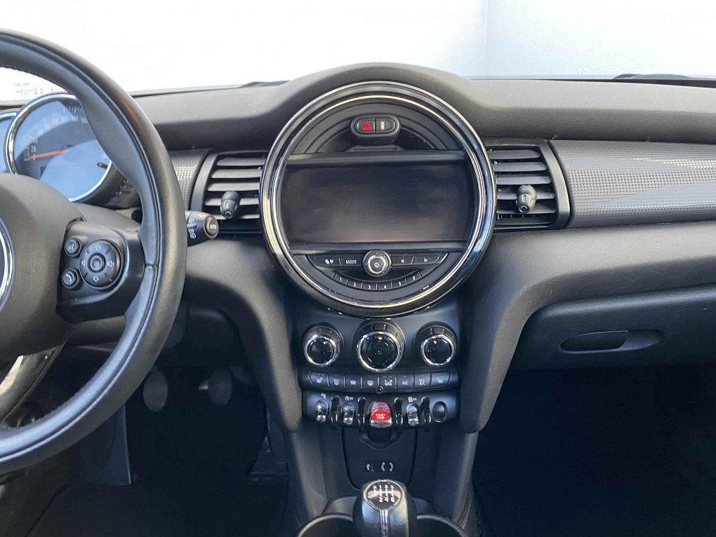 Mini Cooper 1.5i 